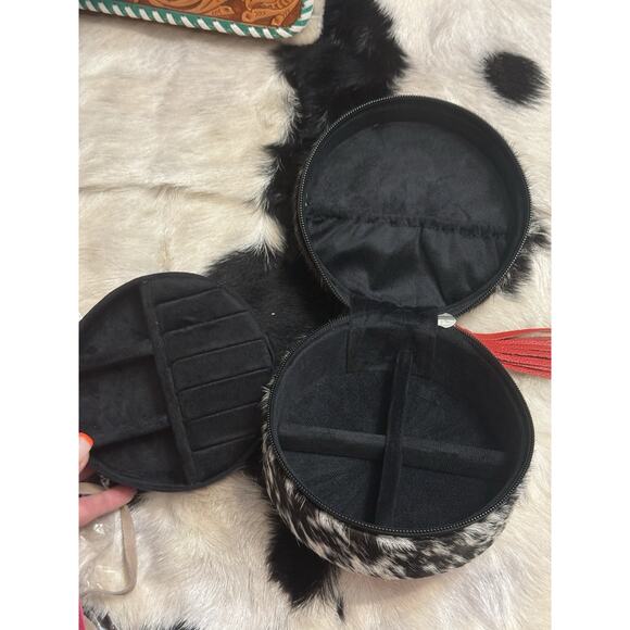 Handmade Red Leather Tooled Cow Hide Black White Jewelry Box Ring Travel Case - Picture 5 of 9